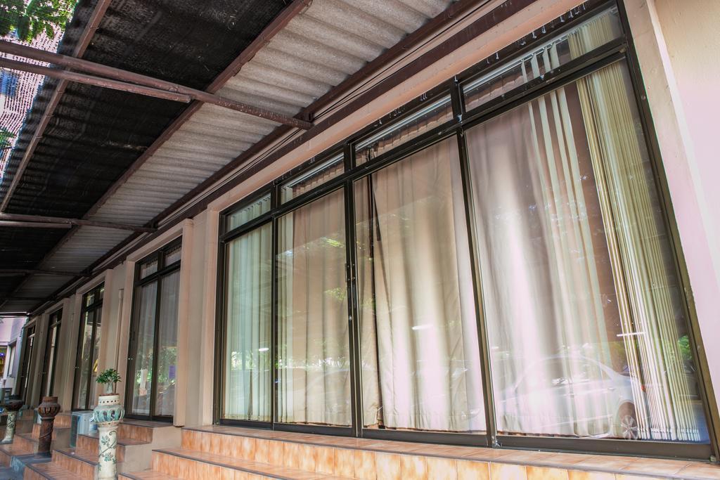 United Place Bang Saen Exterior photo